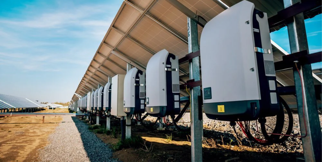inversor solar en exteriores