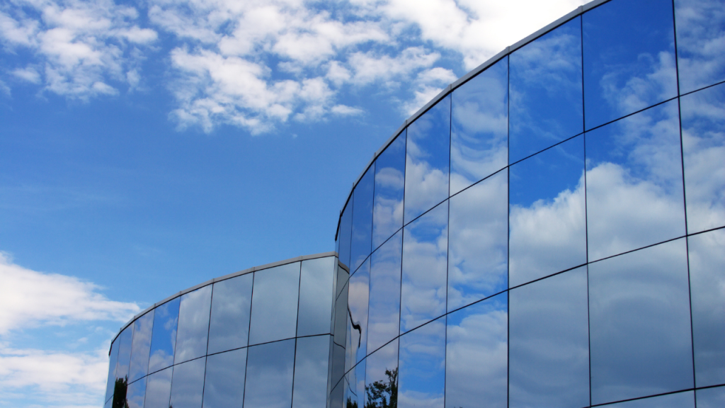 Paneles solares transparentes, son útiles